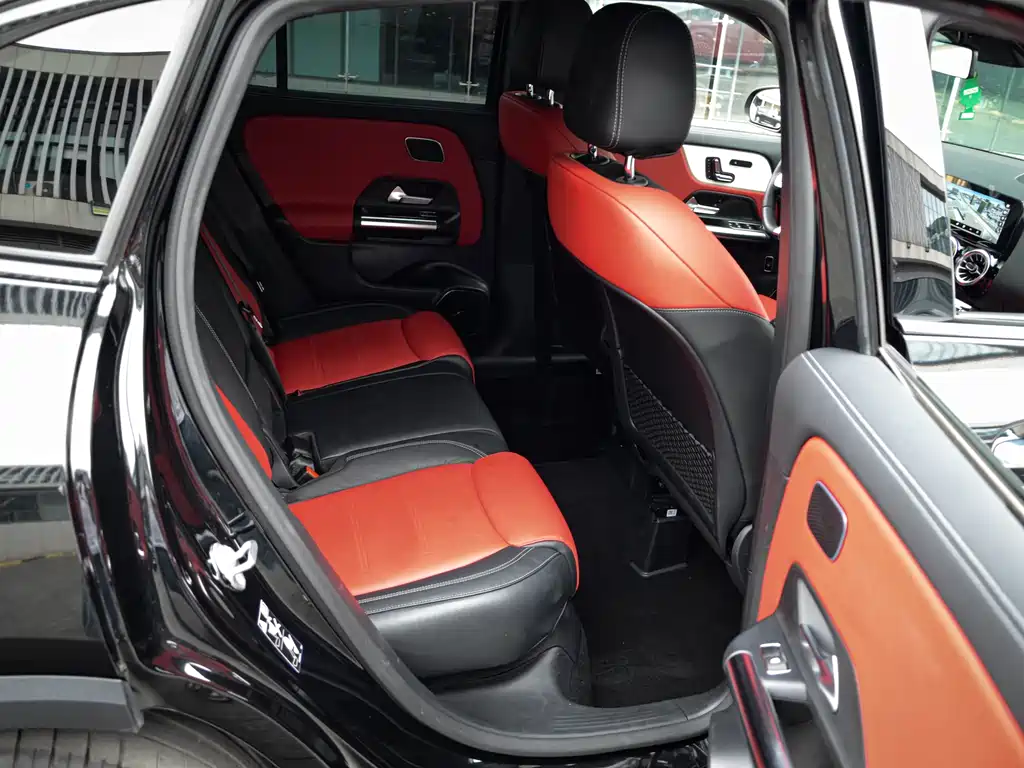 Mercedes-Benz GLA AMG 2023 — фото 29