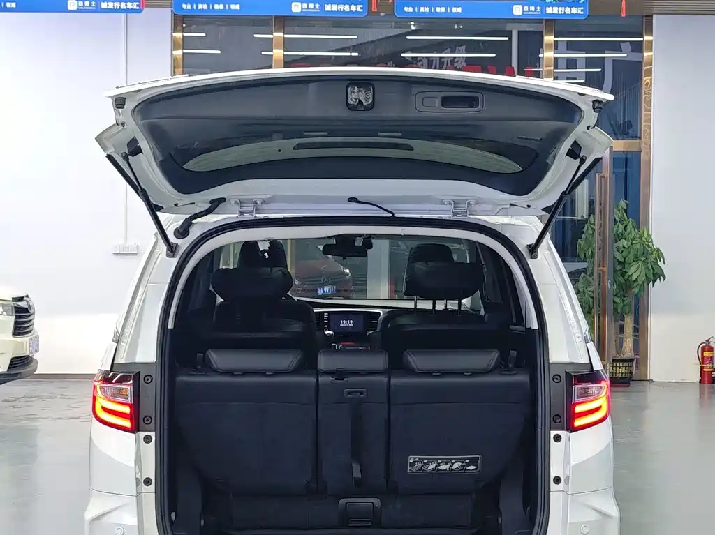 Honda Odyssey 2020 — фото 15