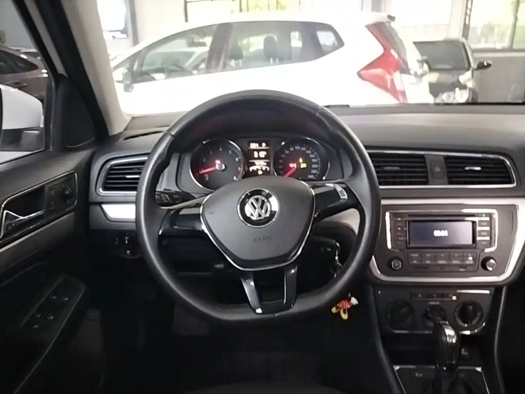 Volkswagen Gran Lavida 2017 — фото 11