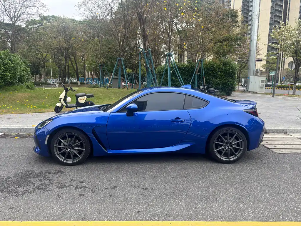 Subaru BRZ 2022 — фото 4