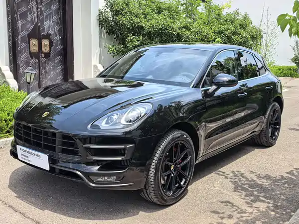 Porsche Macan 2016