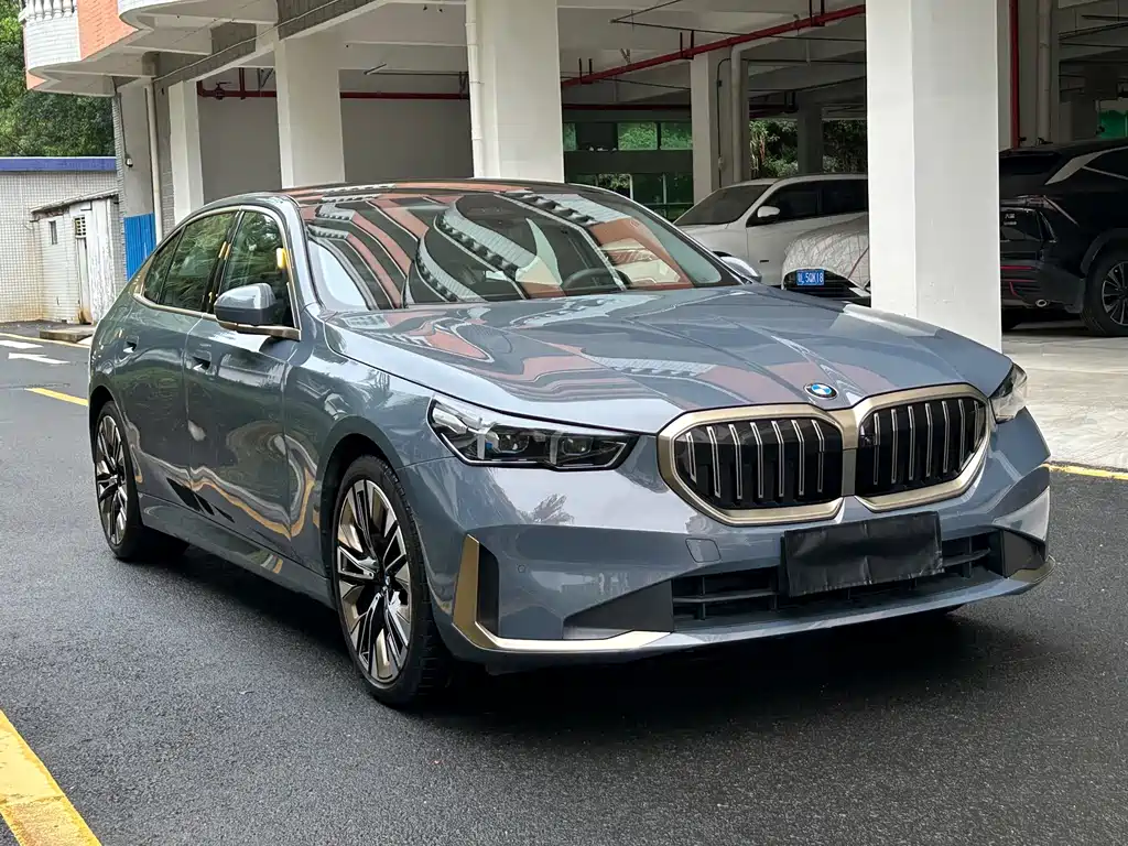 BMW 5 Series 2024