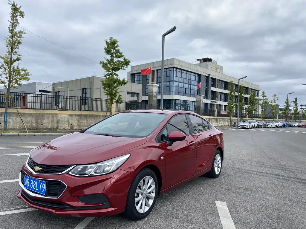 Chevrolet Cruze 2018 — фото 1