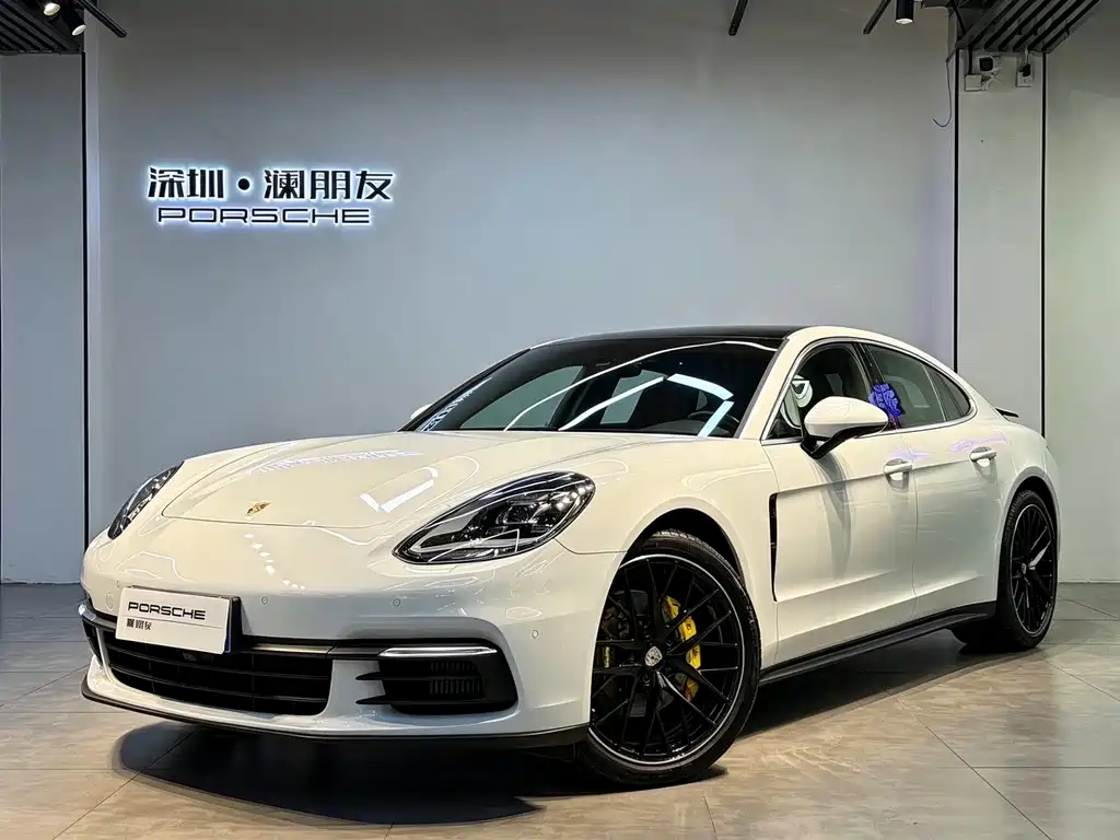 Porsche Panamera 2019 — фото 1