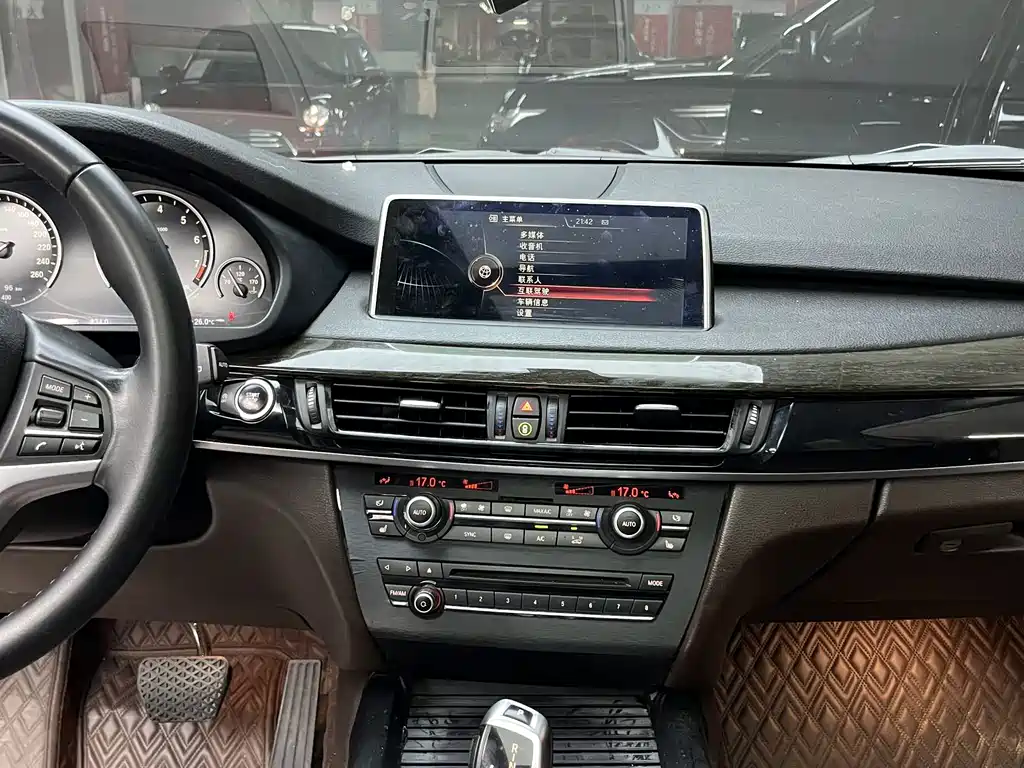 BMW X5 2014 — фото 19