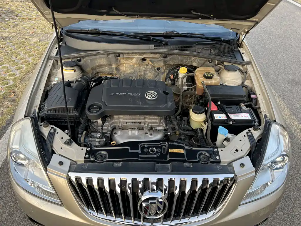 Buick Excelle 2015 — фото 11
