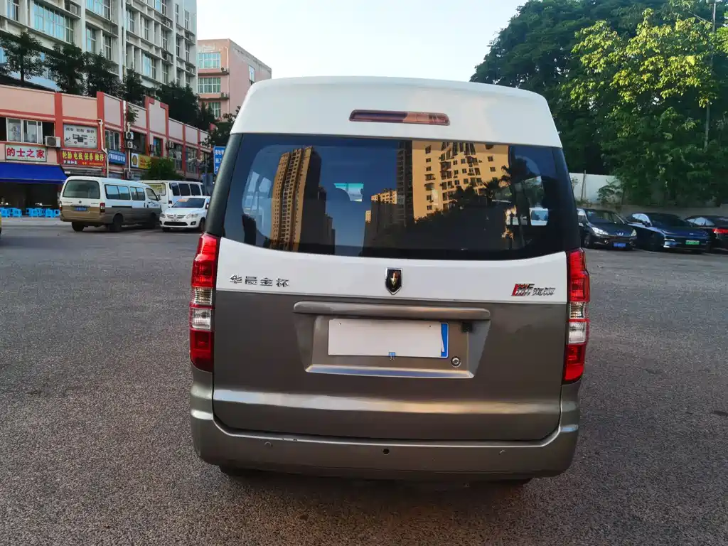 Jinbei Hiace X30L 2017