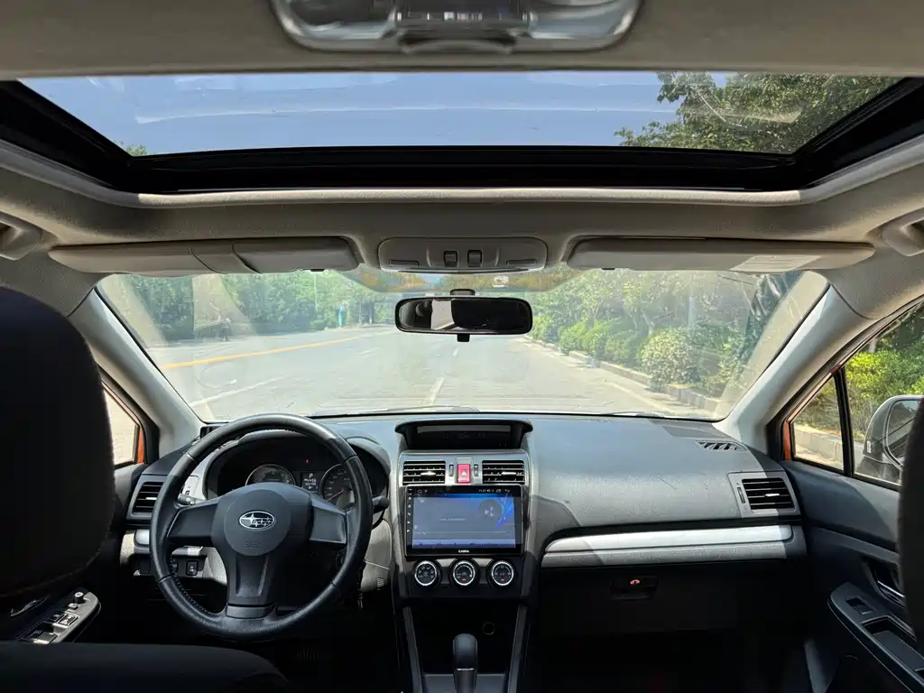 Subaru XV 2012 — фото 11