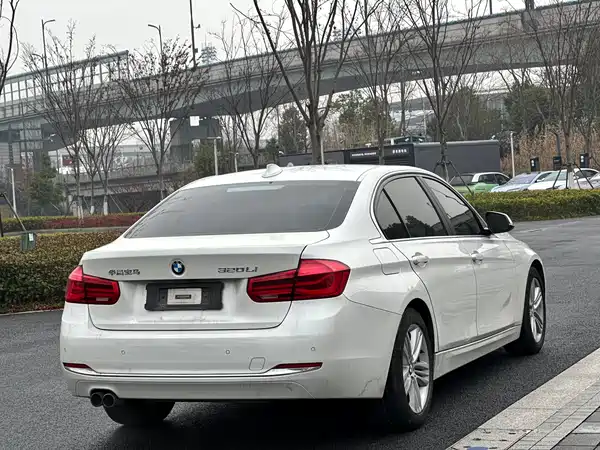 BMW 3 Series 2017