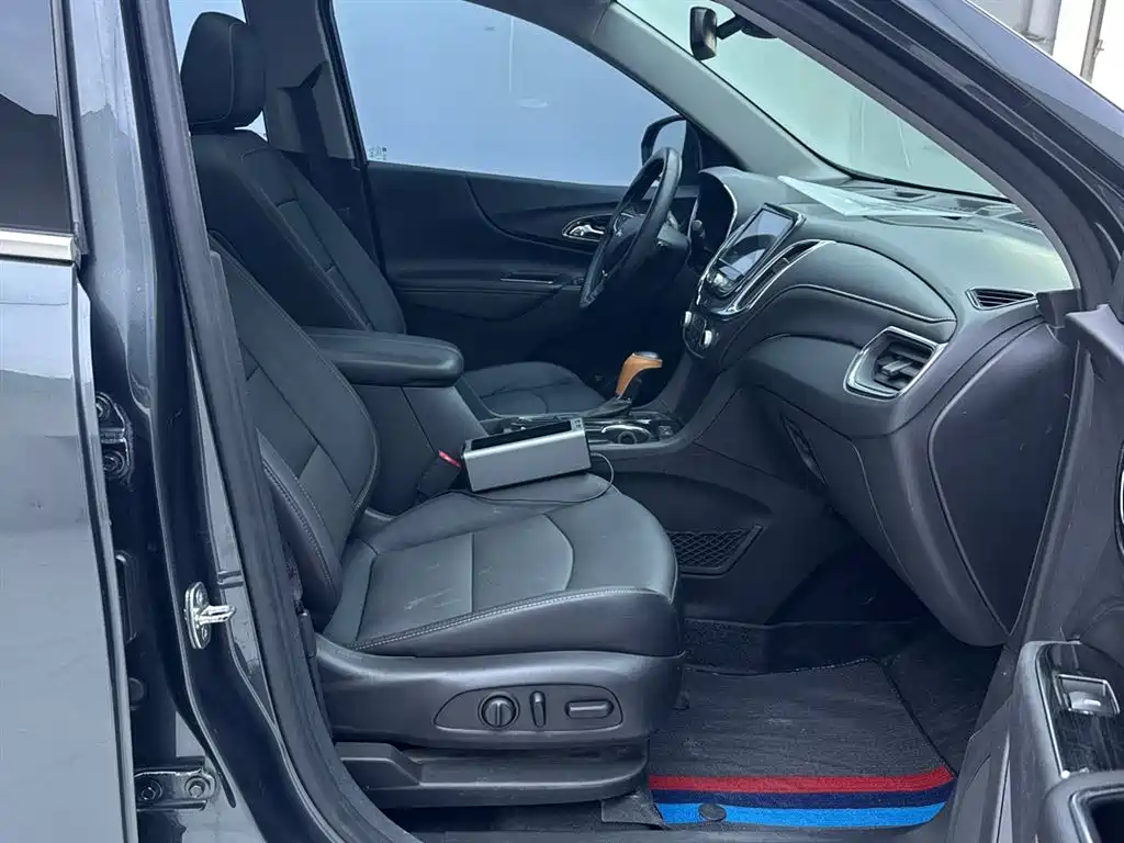 Chevrolet Equinox 2018 — фото 18