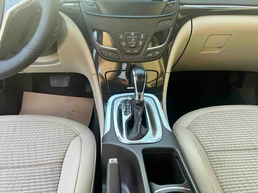 Buick Regal 2014 — фото 10