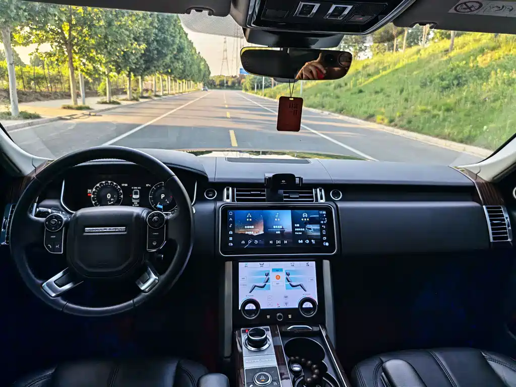 Land Rover Range Rover 2018 — фото 5