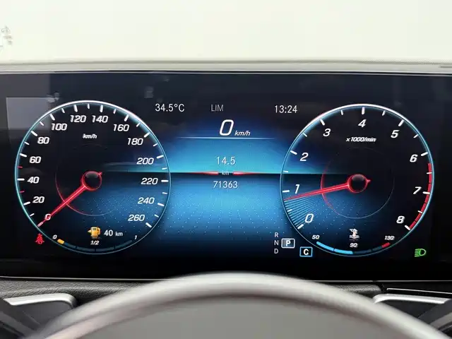 Mercedes-Benz GLB 2021