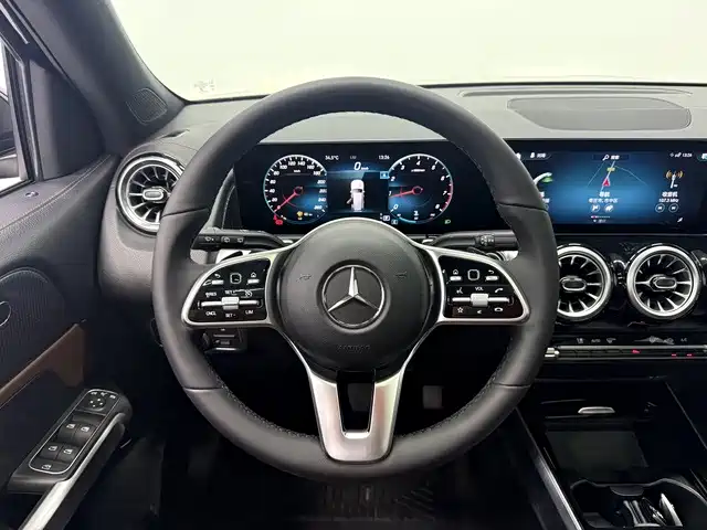 Mercedes-Benz GLB 2021 — фото 11