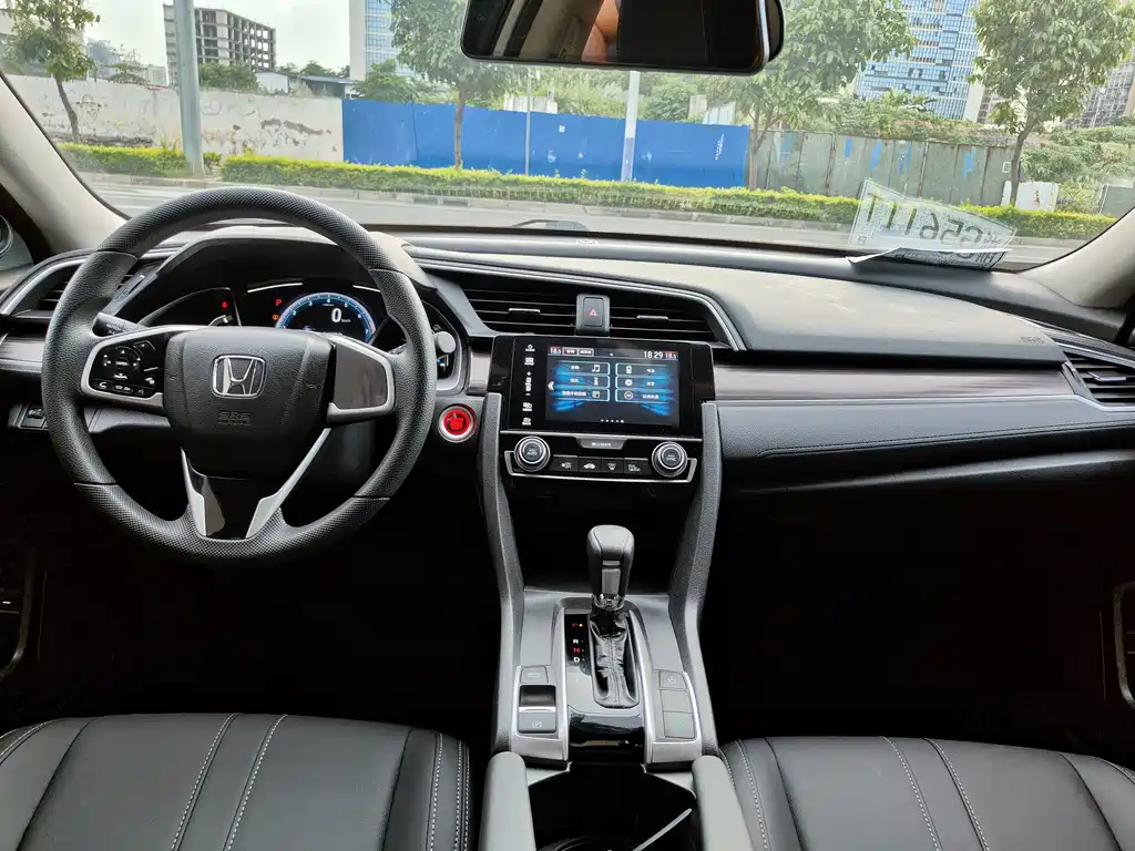 Honda Civic 2020 — фото 10