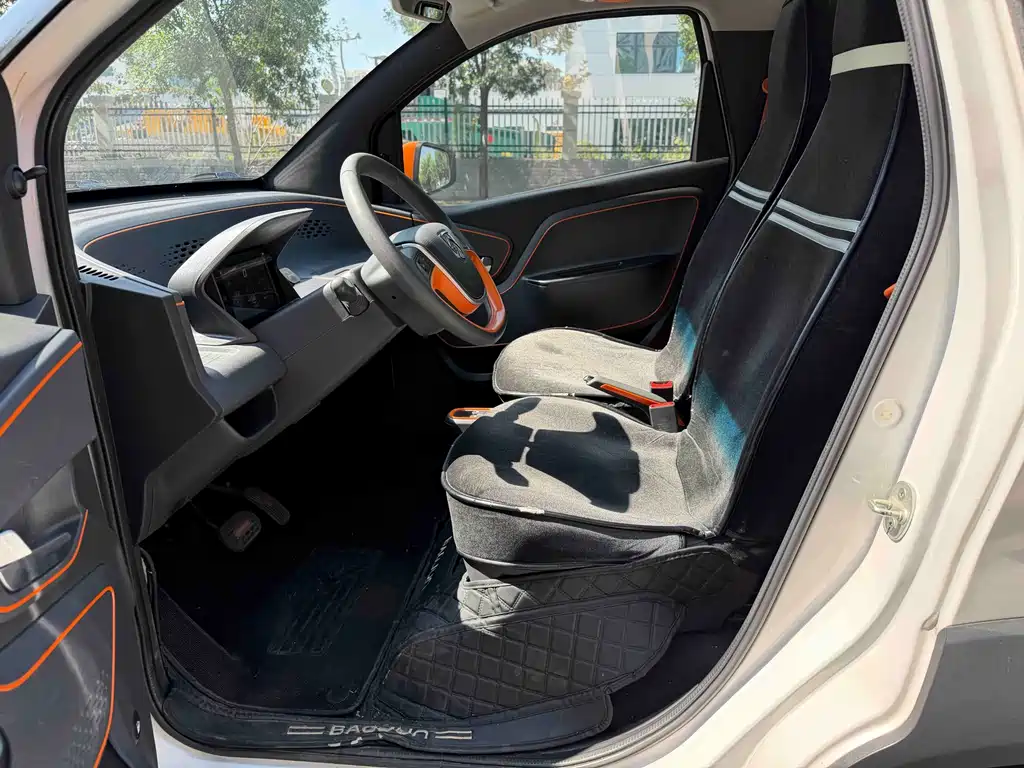 Baojun E100 2019