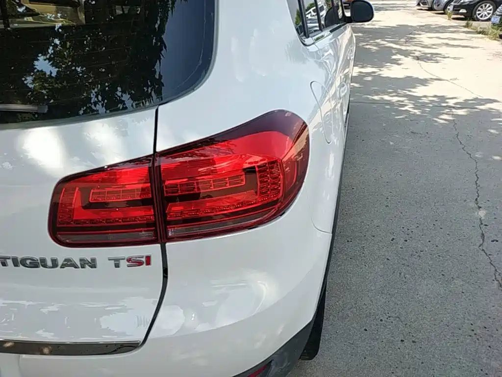 Volkswagen Tiguan 2015 — фото 8