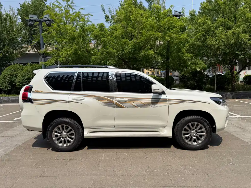 Toyota Prado 2018 — фото 4