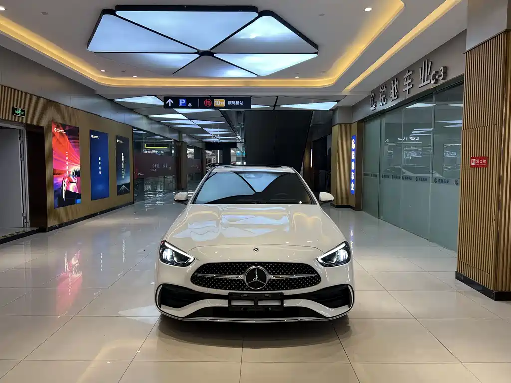 Mercedes-Benz C-Class 2023 — фото 2