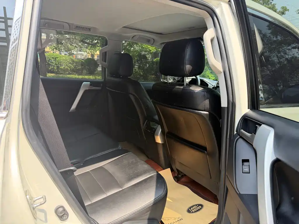 Toyota Prado 2018 — фото 12