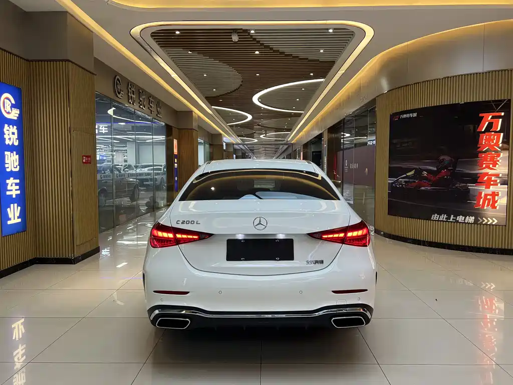 Mercedes-Benz C-Class 2023 — фото 8