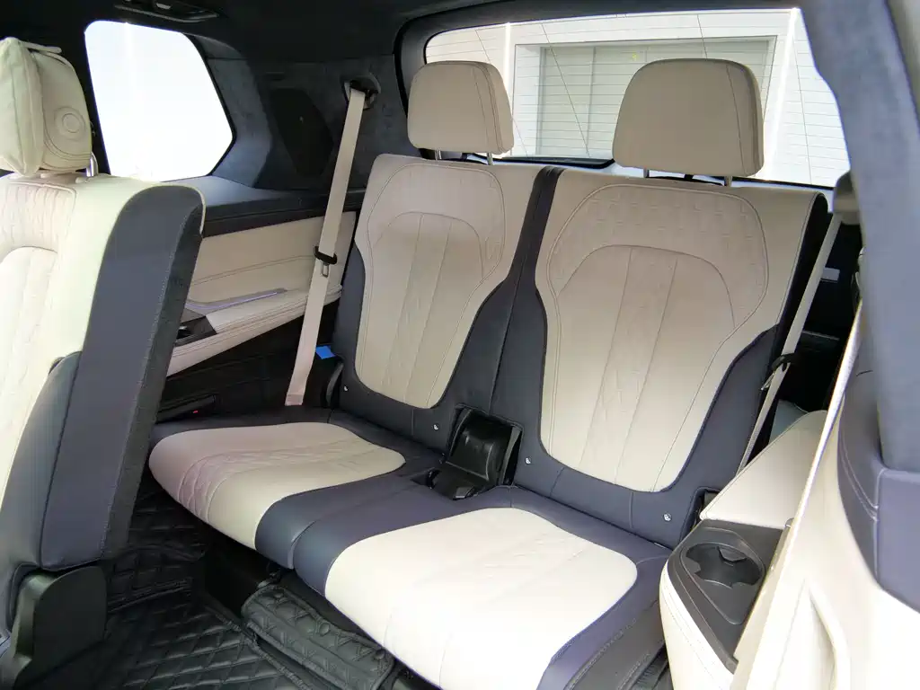 BMW X7 2021 — фото 17