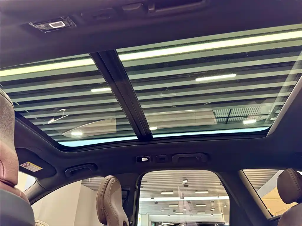 Volvo XC60 2025 — фото 27