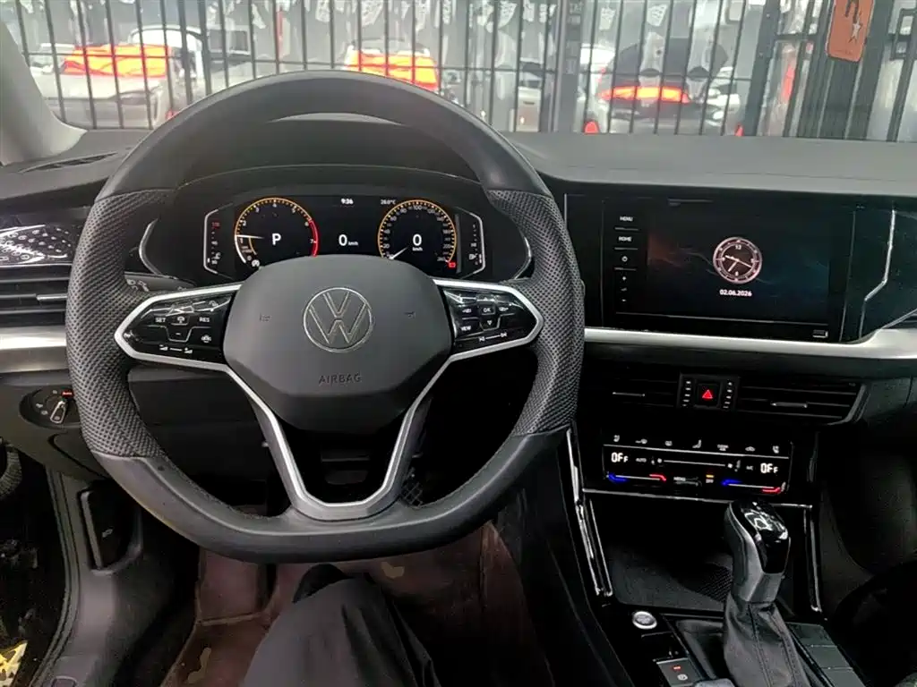Volkswagen Passat 2024 — фото 10