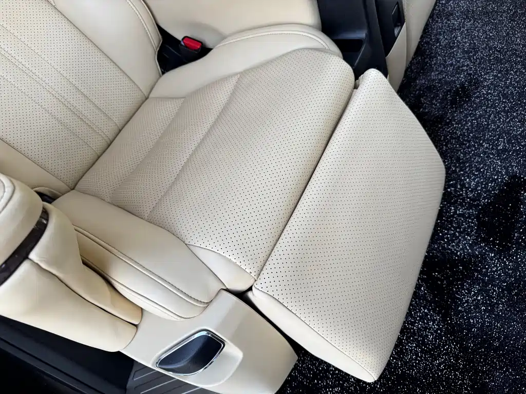 Toyota Alphard 2019 — фото 27