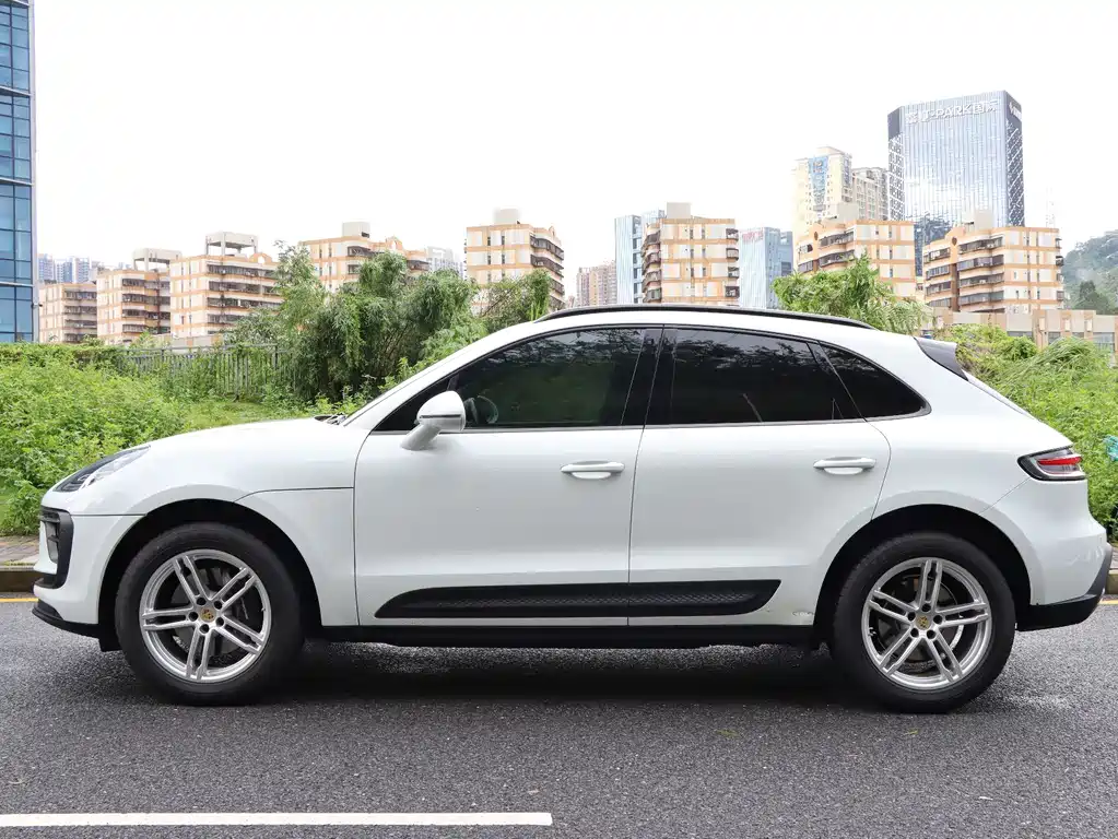 Porsche Macan 2023 — фото 7