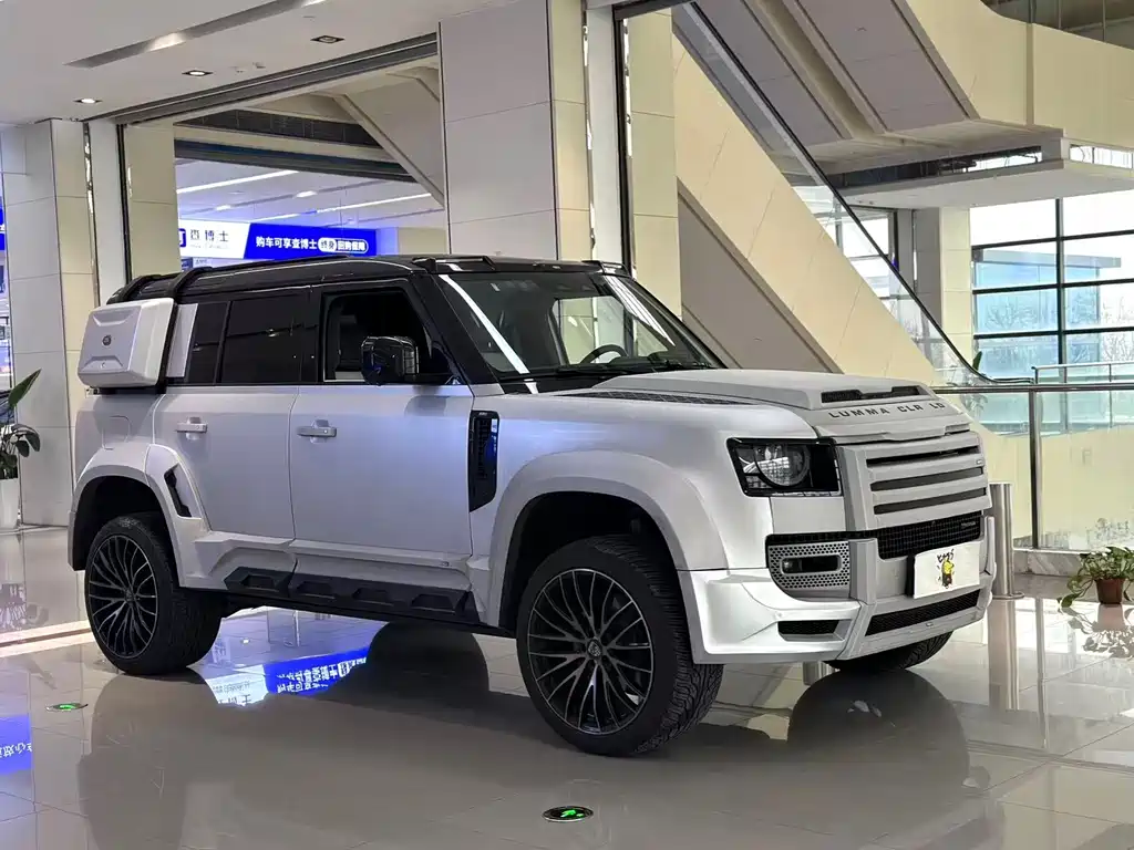 Land Rover Defender 2021 — фото 16