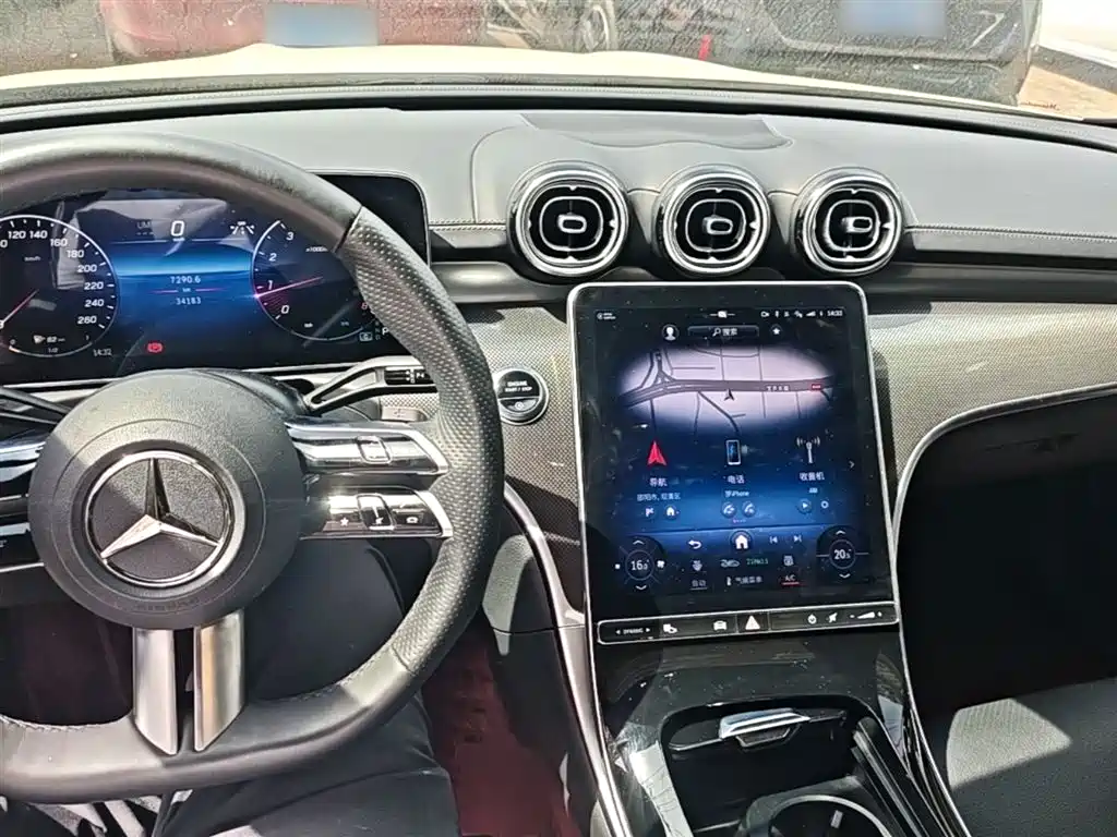 Mercedes-Benz C-Class 2023 — фото 10