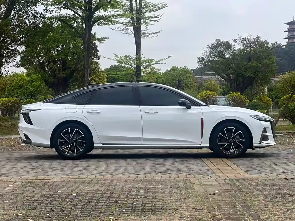 Hongqi H6 2025 — фото 15