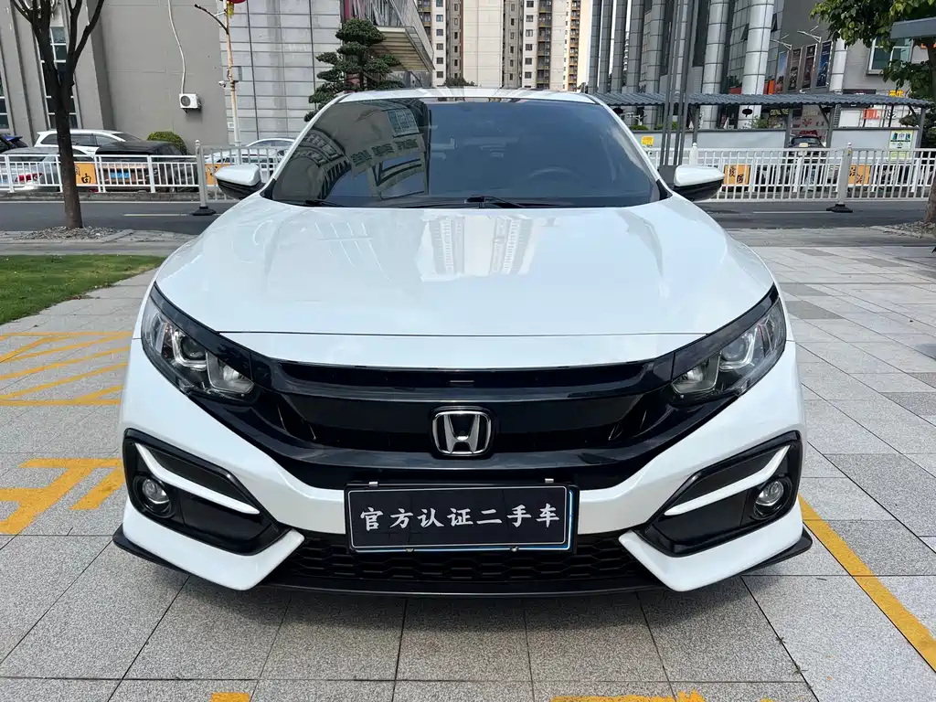 Honda Civic 2021 — фото 1