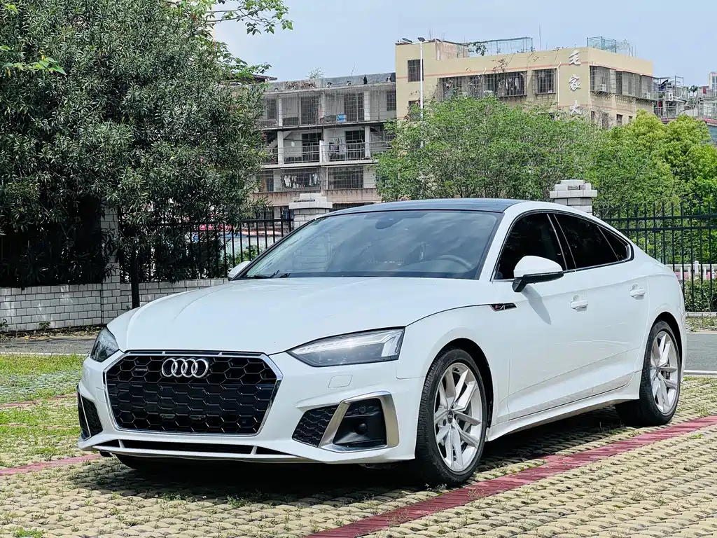 Audi A5 2021 — фото 1
