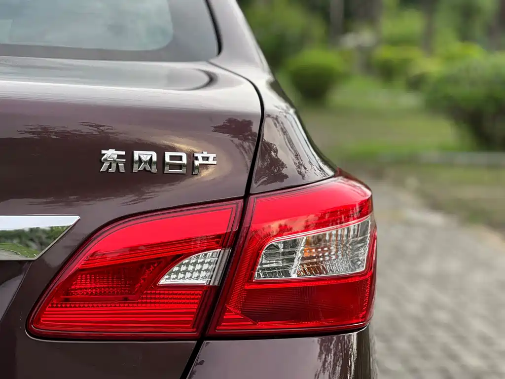 Nissan Sylphy 2017 — фото 15