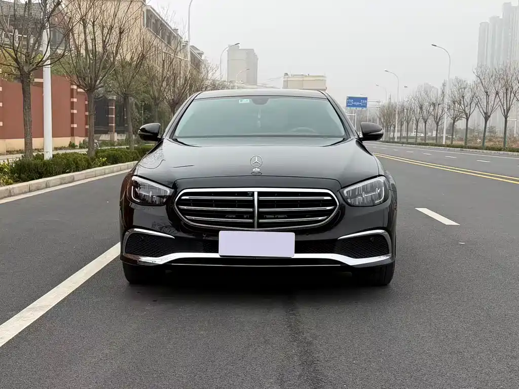 Mercedes-Benz E-Class 2023 — фото 2