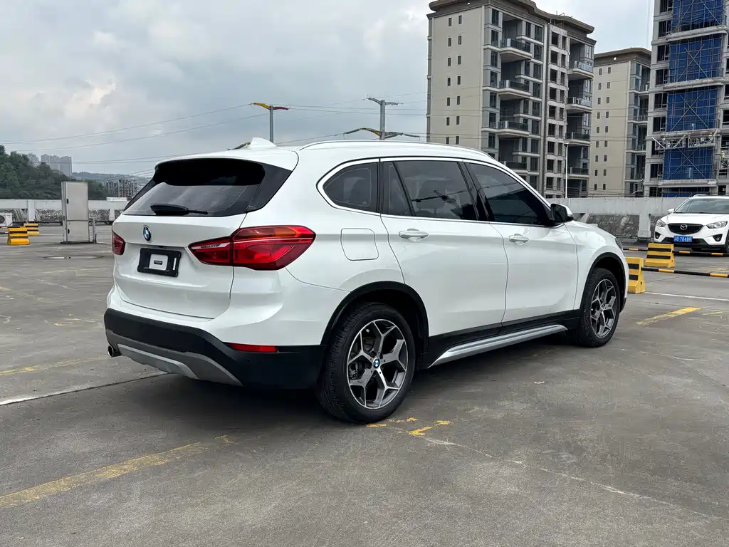 BMW X1 2018 — фото 11