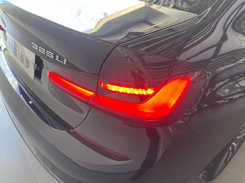 BMW 3 Series 2022 — фото 31