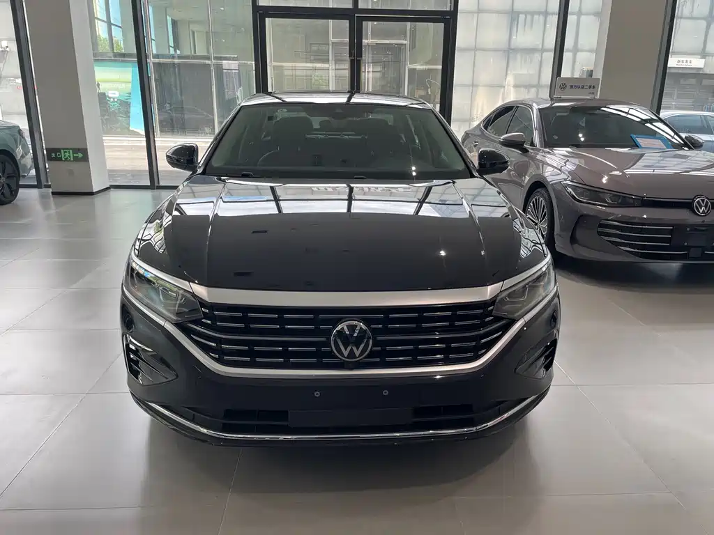Volkswagen Passat 2025
