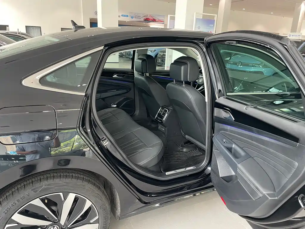 Volkswagen Passat 2025