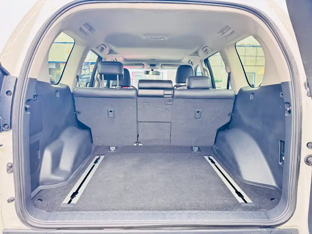 Toyota Prado 2015 — фото 10