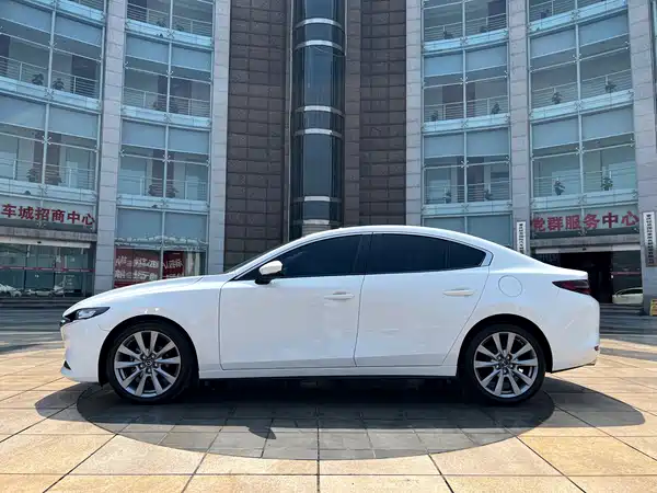 Mazda 3 Axela 2021