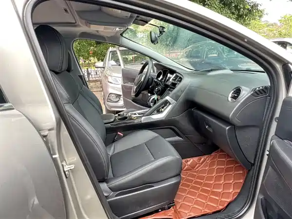 Peugeot 3008 2015