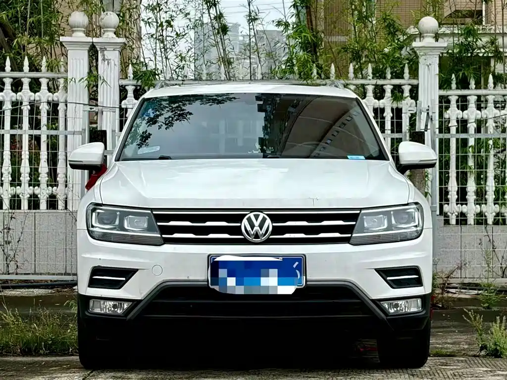 Volkswagen Tiguan L 2020 — фото 2