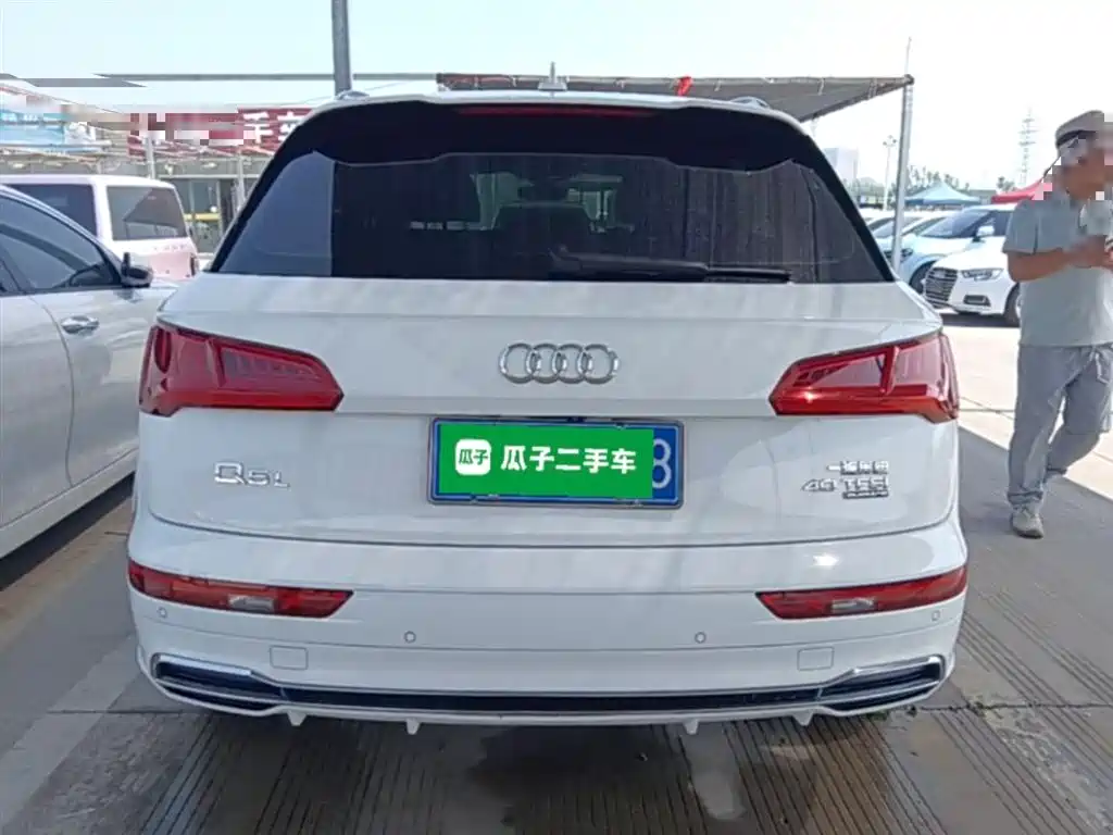 Audi Q5L 2020 — фото 6
