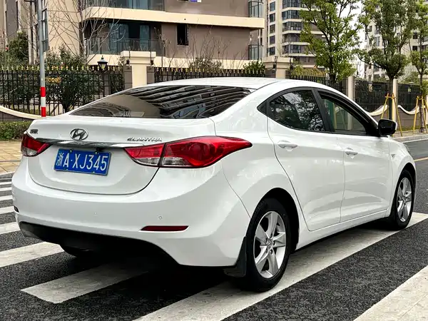 Hyundai Elantra Langdong 2014
