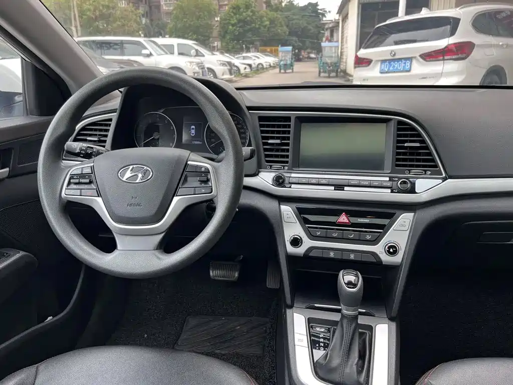 Hyundai Celesta 2016 — фото 8