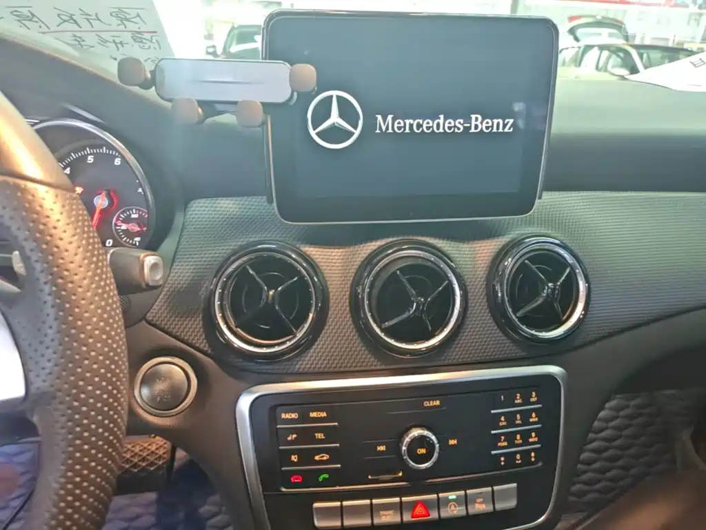 Mercedes-Benz GLA 2019 — фото 13
