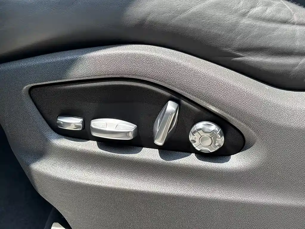 Porsche Cayenne 2018 — фото 12